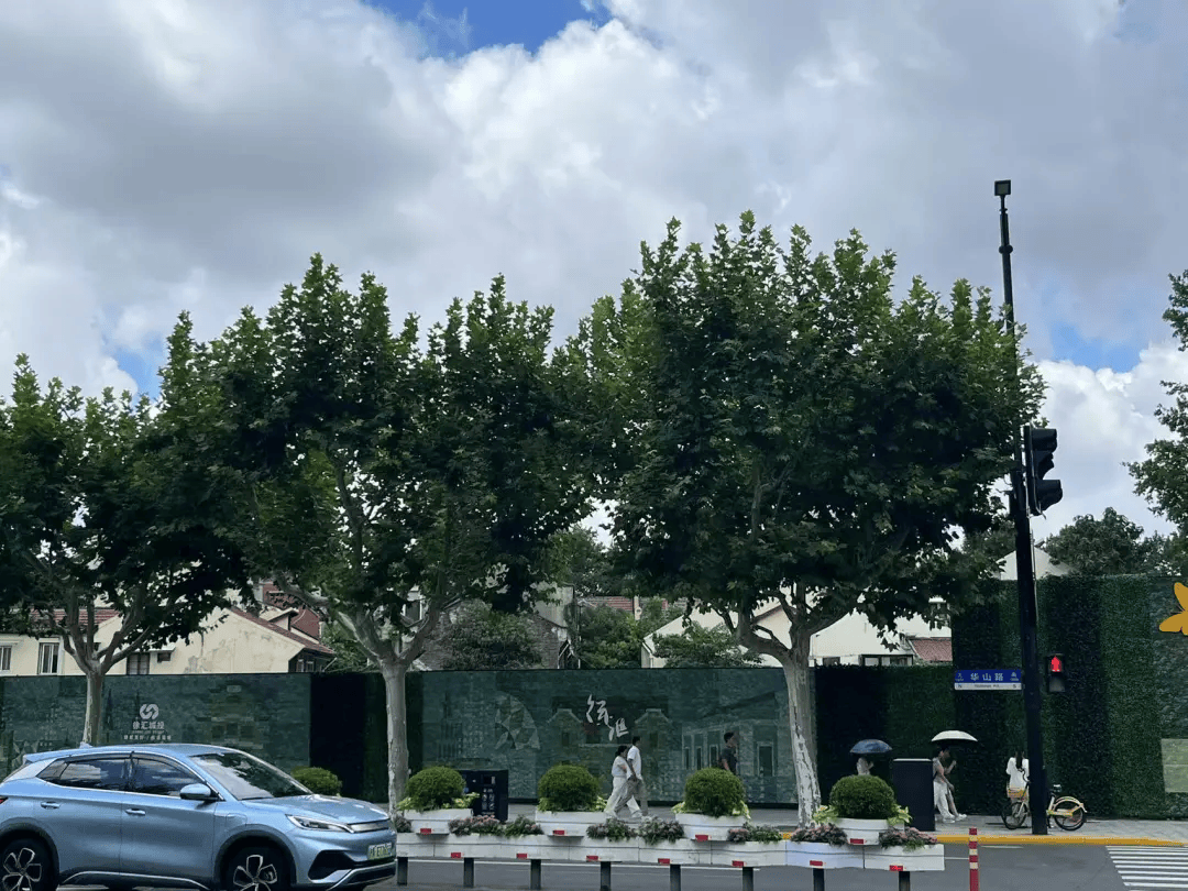 介绍个正网信用网址_20.03万元/平方米！浙商大佬女儿在上海竞得国内“单价地王”介绍个正网信用网址，公司工作人员低调现身土拍大楼，“不好意思，无可奉告”