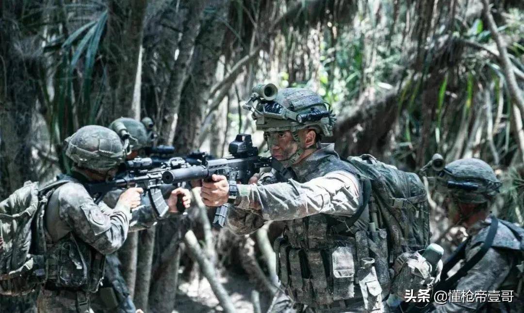 皇冠信用網最新地址_中国特种兵新装备摸秃美军皇冠信用網最新地址，网友：你跟我说这是解放军？