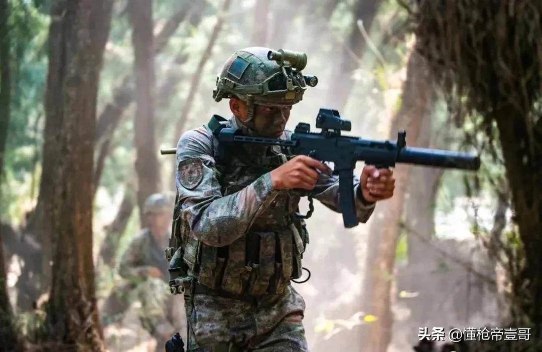 皇冠信用網最新地址_中国特种兵新装备摸秃美军皇冠信用網最新地址，网友：你跟我说这是解放军？
