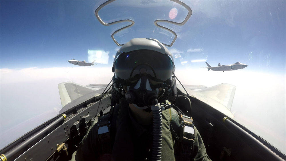 皇冠信用盘代理如何注册_都见不得中国强大！歼20隐身战机飞越对马海峡皇冠信用盘代理如何注册，美日罕见没发现？