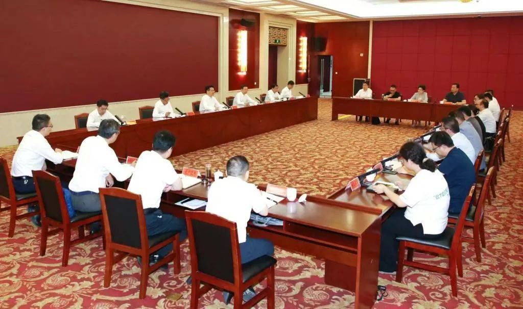 皇冠体育App下载_“苏超”最小牌赞助商皇冠体育App下载，应邀成为常州市委书记、市长的“座上宾”