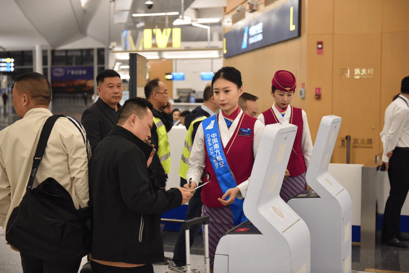 皇冠信用登2代理_8月1日起乌鲁木齐天山国际机场国内航班截载时间调整至航班计划起飞前30分钟