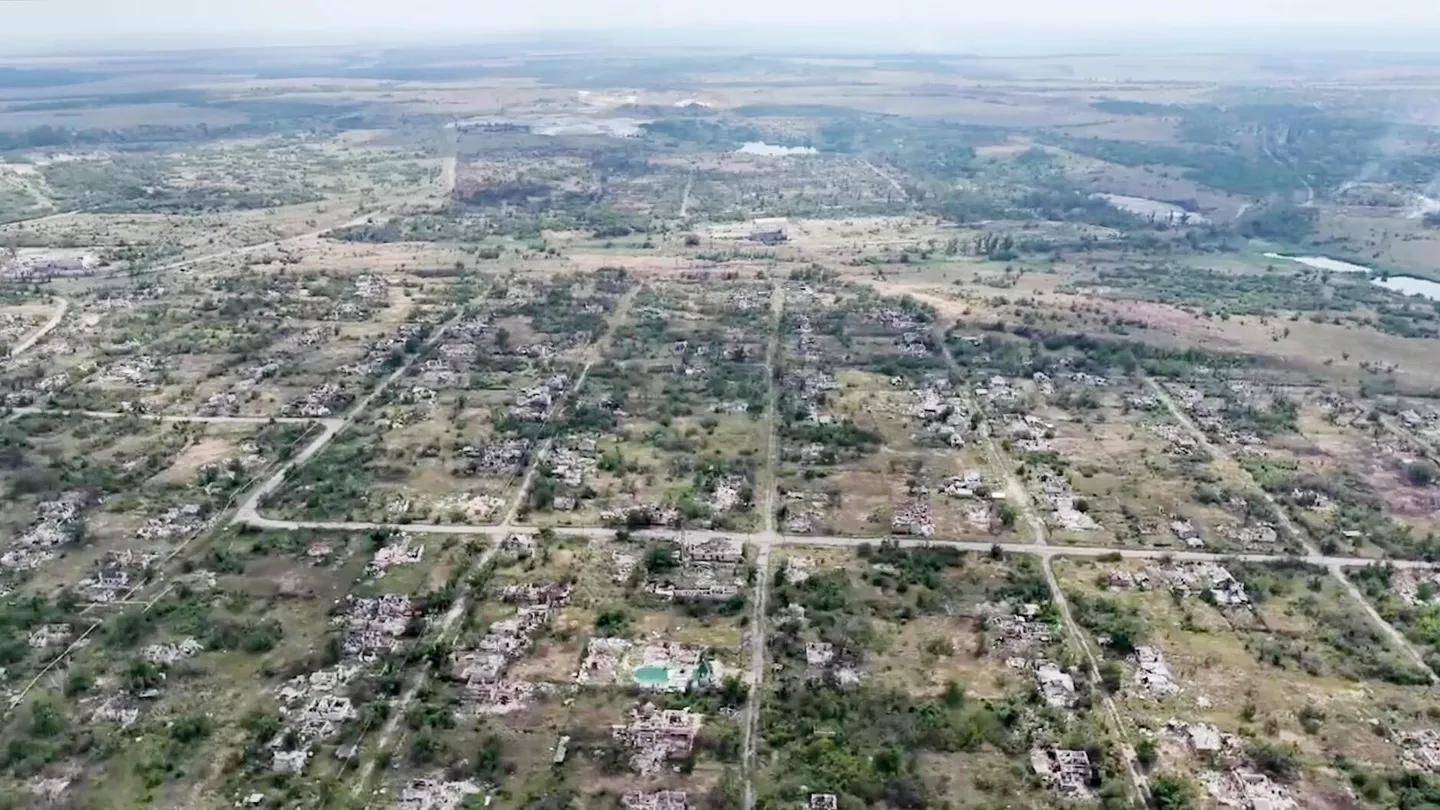 皇冠信用网登3代理注册_决战打响皇冠信用网登3代理注册，乌克兰被爆逃兵40万，泽连斯基豪赌失败，大结局来了？