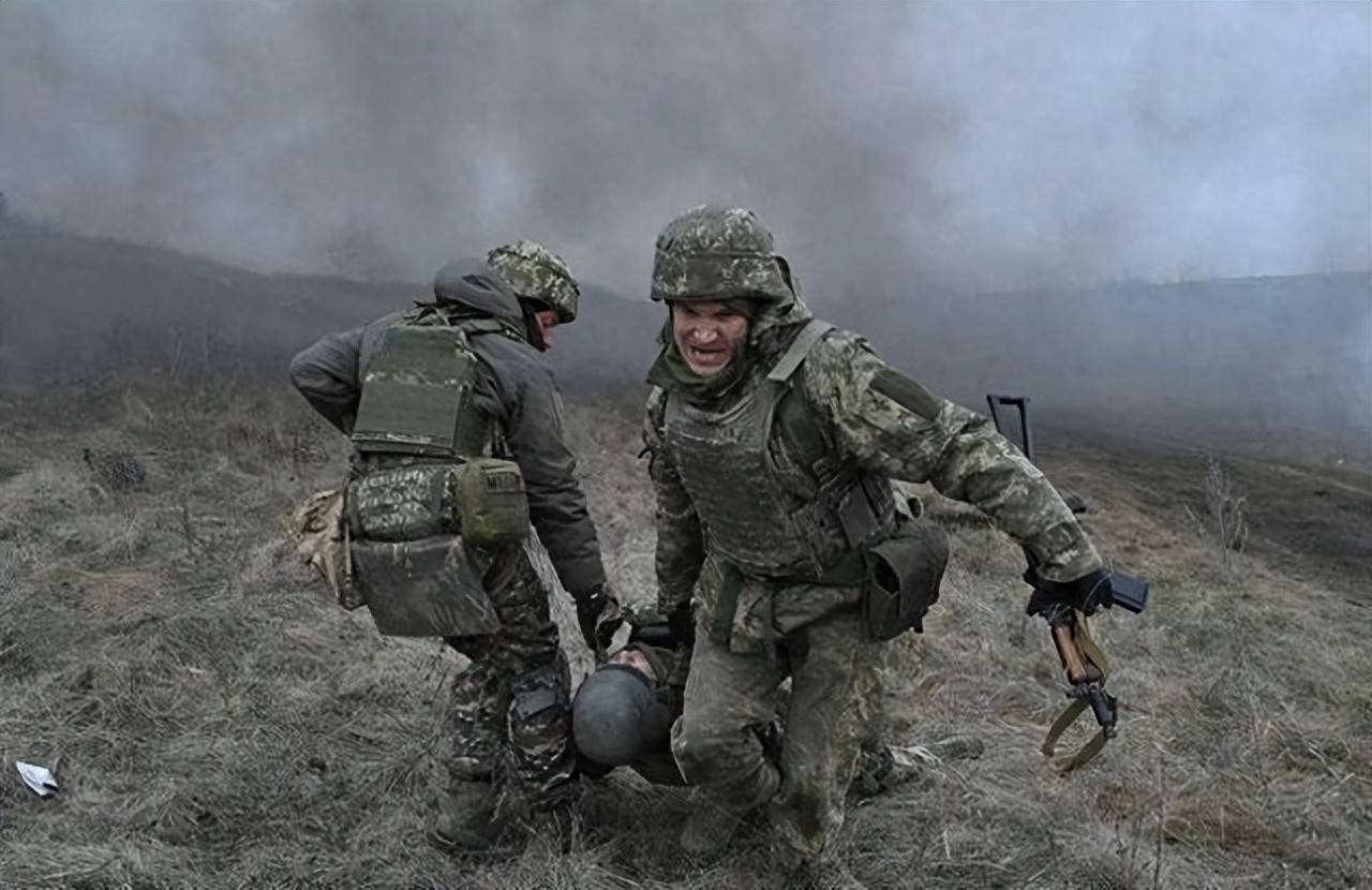 皇冠信用网登3代理注册_决战打响皇冠信用网登3代理注册，乌克兰被爆逃兵40万，泽连斯基豪赌失败，大结局来了？