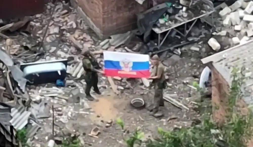 皇冠信用网登3代理注册_决战打响皇冠信用网登3代理注册，乌克兰被爆逃兵40万，泽连斯基豪赌失败，大结局来了？