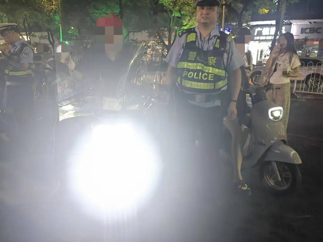 匈牙利甲组联赛_多地严查“人造太阳”匈牙利甲组联赛！湖南交警提醒