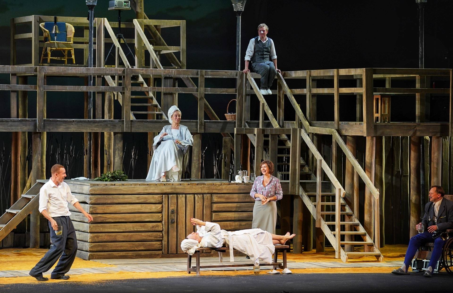 智利甲组联赛_莫斯科艺术剧院艺术总监康斯坦丁·哈宾斯基：让契诃夫的“海鸥”跨越百年展翅飞翔