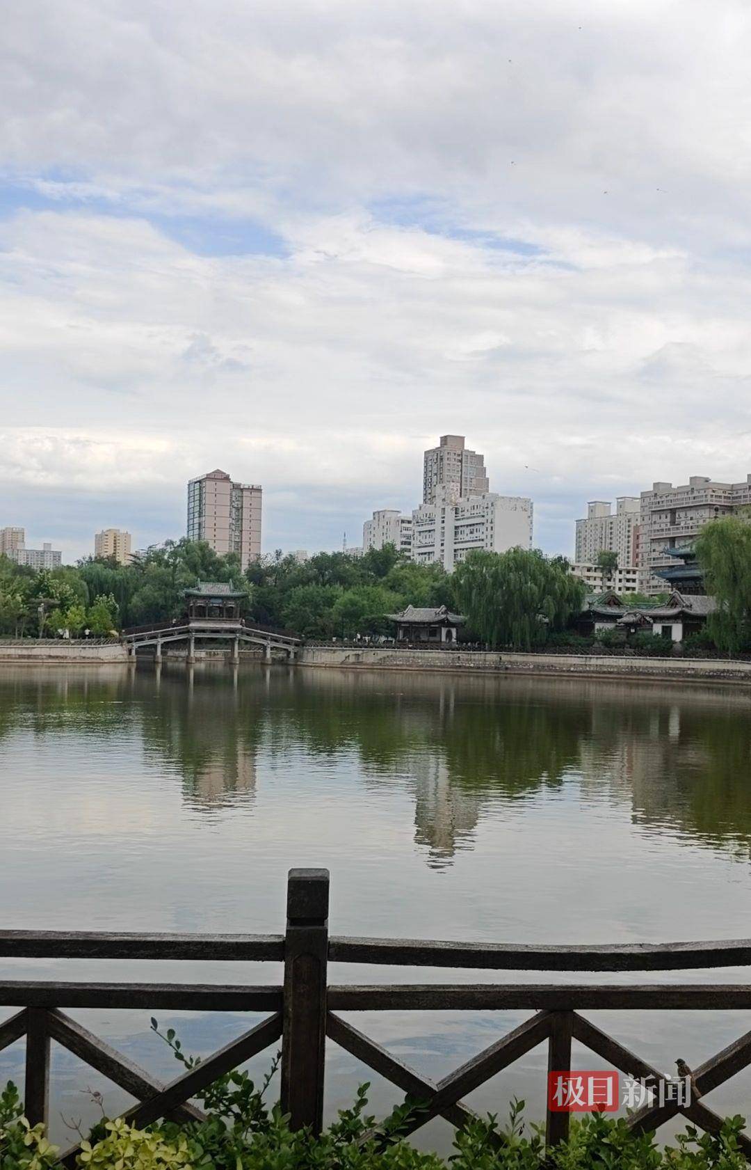 皇冠信用盘如何申请_太原一公园为游客打捞手机时意外发现100多发步枪子弹皇冠信用盘如何申请，警方介入调查