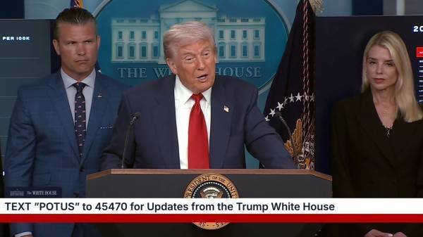 皇冠信用网在线注册_特朗普：欧尔班告诉我皇冠信用网在线注册，中国在贸易上打败我，俄罗斯在战争上打败我