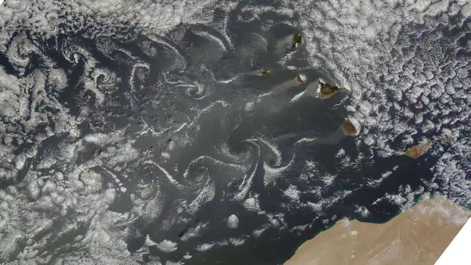 皇冠信用網会员开户_奇观皇冠信用網会员开户！印度洋无人岛上空出现10个神秘“黑暗空洞”