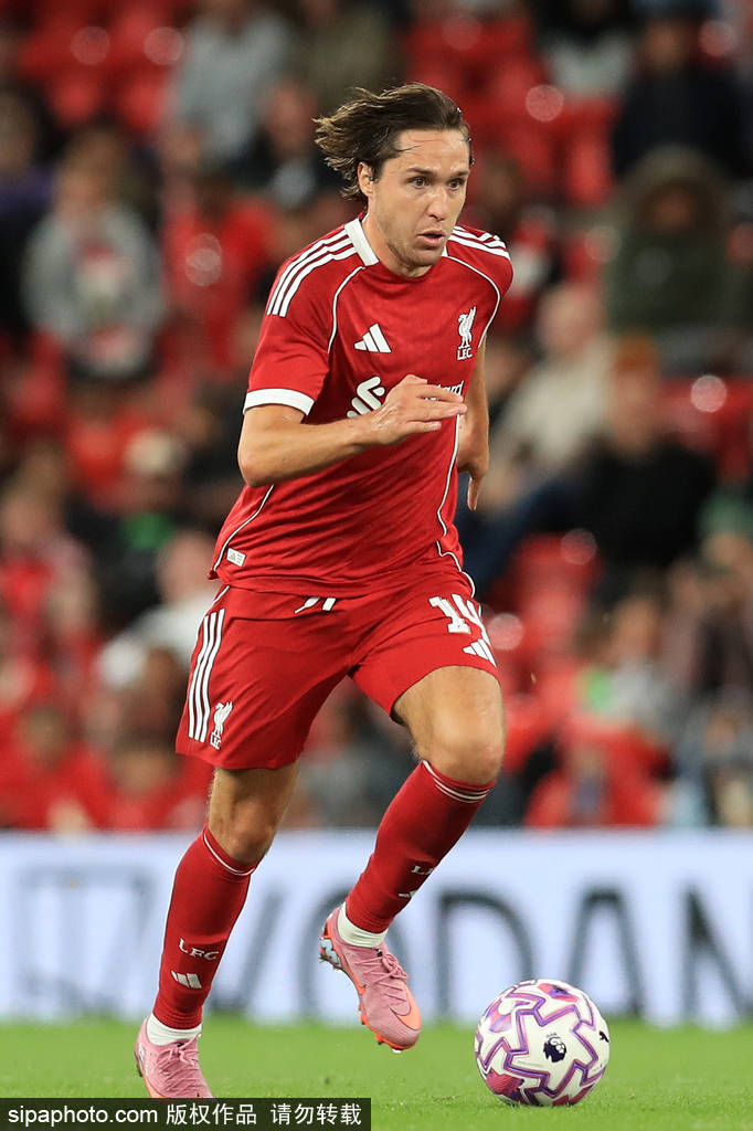 皇冠信用盘正网_维尔茨英超首秀分析：18次丢失球权背后的战术考量与未来展望