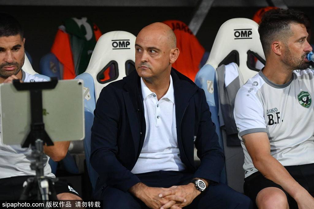 韩国K乙组联赛_江夏赢得汉超首胜：近5万观众见证足球热潮韩国K乙组联赛，足球小白也能成为忠实球迷！