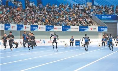 特温特vsPSV埃因霍温_全球首个人形机器人运动会精彩瞬间（新时代画卷）