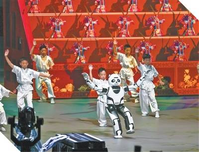 特温特vsPSV埃因霍温_全球首个人形机器人运动会精彩瞬间（新时代画卷）