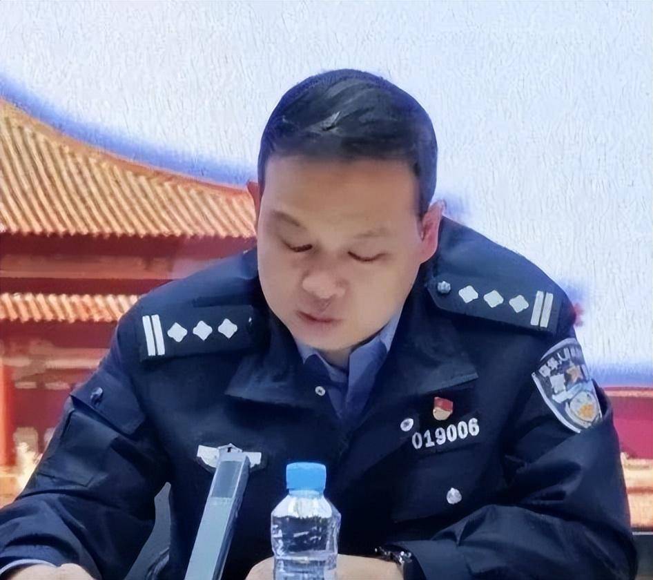 皇冠信用網怎么代理_危印国皇冠信用網怎么代理，主动投案