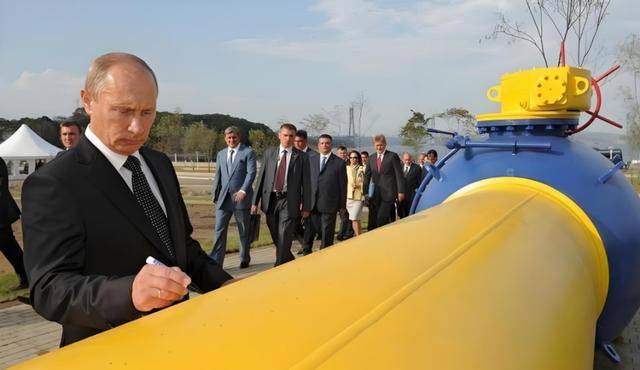 皇冠足球平台代理_特朗普：中俄是“天然敌人”皇冠足球平台代理！俄会背刺中国吗？三个铁证说清真相