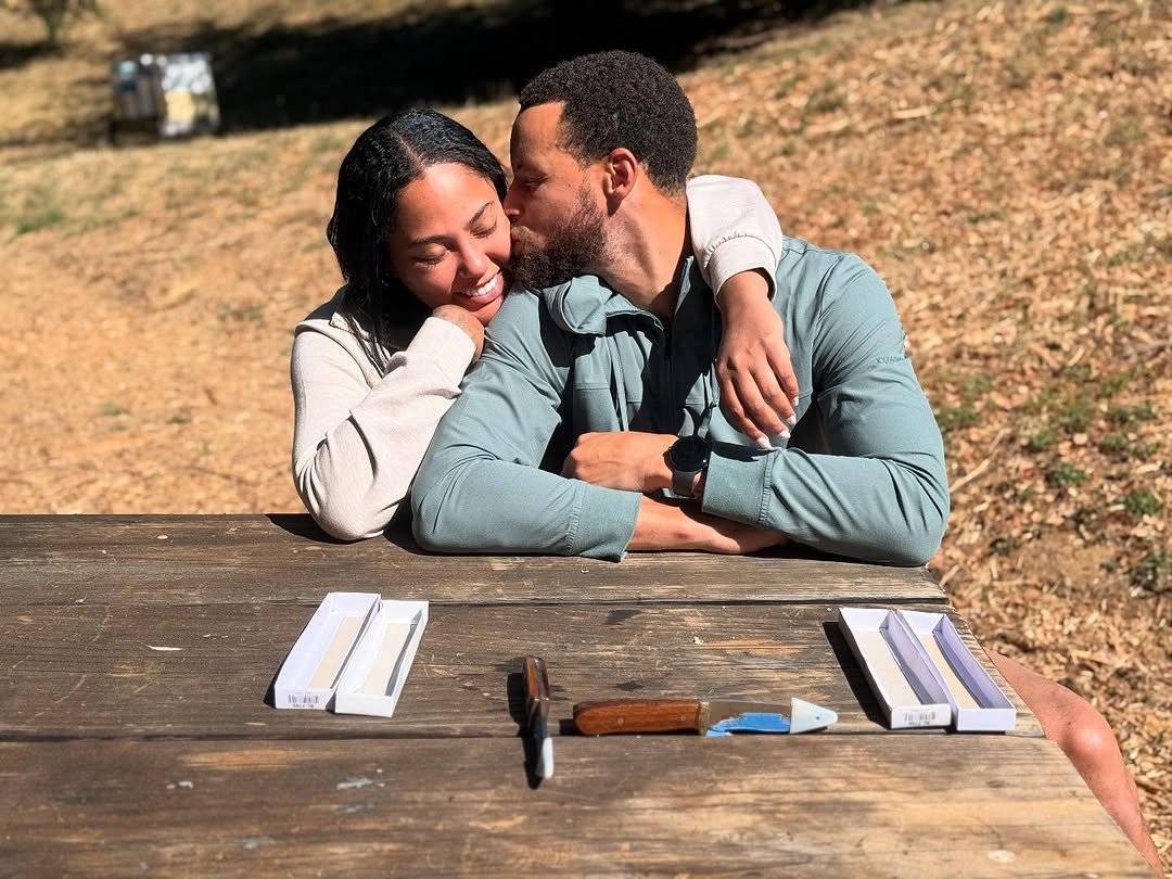 介绍个信用网址多少_库里妻子:丈夫是名人没有隐私 在车里喂奶都有人进来