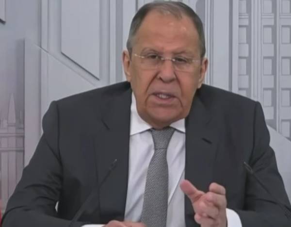 皇冠信用盘正网_拉夫罗夫：对于特朗普提的所有调解建议皇冠信用盘正网，泽连斯基都说“不”