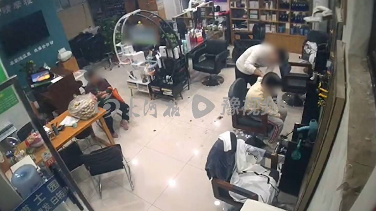 皇冠信用网去哪里弄_“监控看不出来”皇冠信用网去哪里弄，给女孩擦碎发时被指猥亵，理发师不服行拘处罚起诉警方