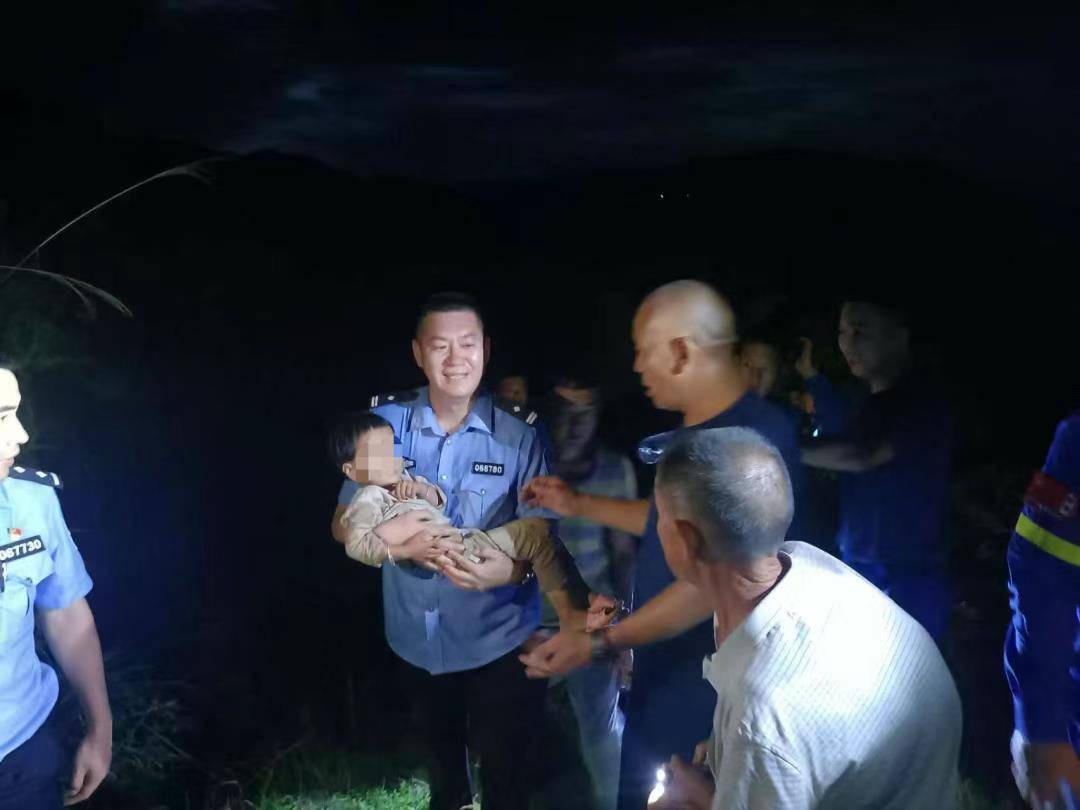 皇冠信用网会员_湖南新邵突然失踪的2岁女孩平安找到皇冠信用网会员，当地公安：在距离家1公里外的山林石缝中发现