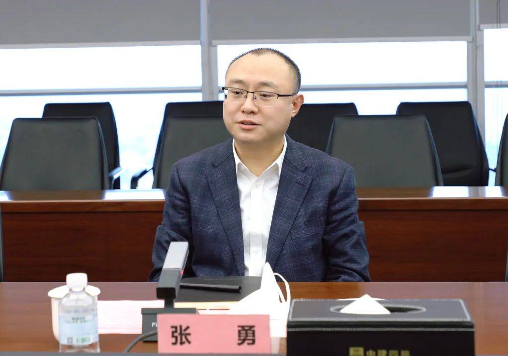 皇冠代理管理端_海南省委决定：海口市市长丁晖交流到其他岗位任职皇冠代理管理端，张勇到海口任职