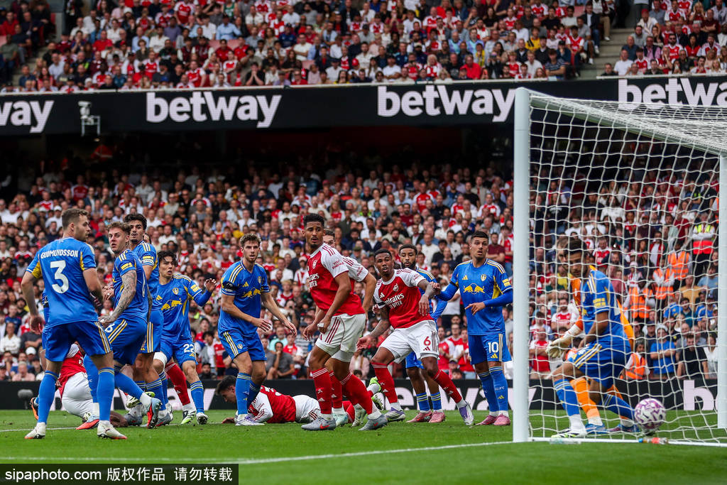 纳尔瓦vs卡勒威_英超-约克雷斯双响萨卡破门+伤退 阿森纳5-0利兹联暂登顶