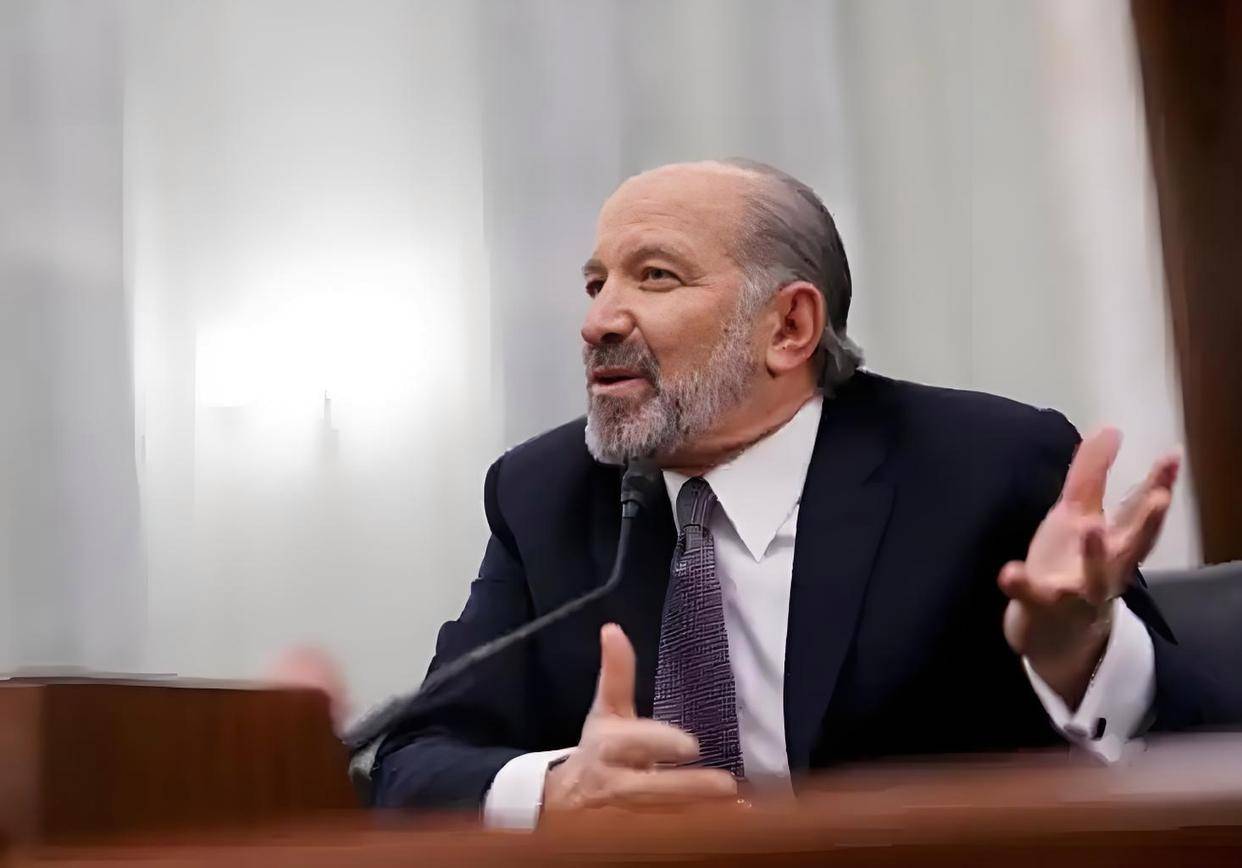 尼斯vs欧塞尔_卢特尼克公开对华摊牌尼斯vs欧塞尔，扬言只向中国出售次等芯片，放大话想让中国长期依赖美国