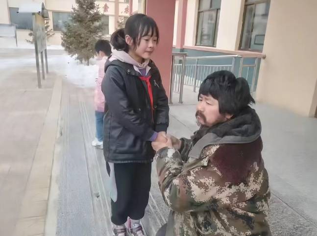 皇冠信用网开户_胡雷称去见离世女孩最后一面被拒：去了后悔一时皇冠信用网开户，不去后悔一辈子，“你走了我咋办”