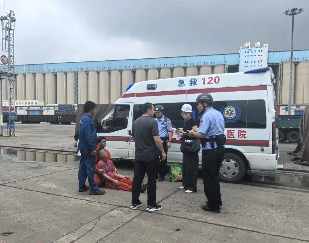 皇冠信用网最新地址_中国留学生因用手机拍照翻译遭拘押皇冠信用网最新地址，中使馆紧急提醒！【新闻早知道】