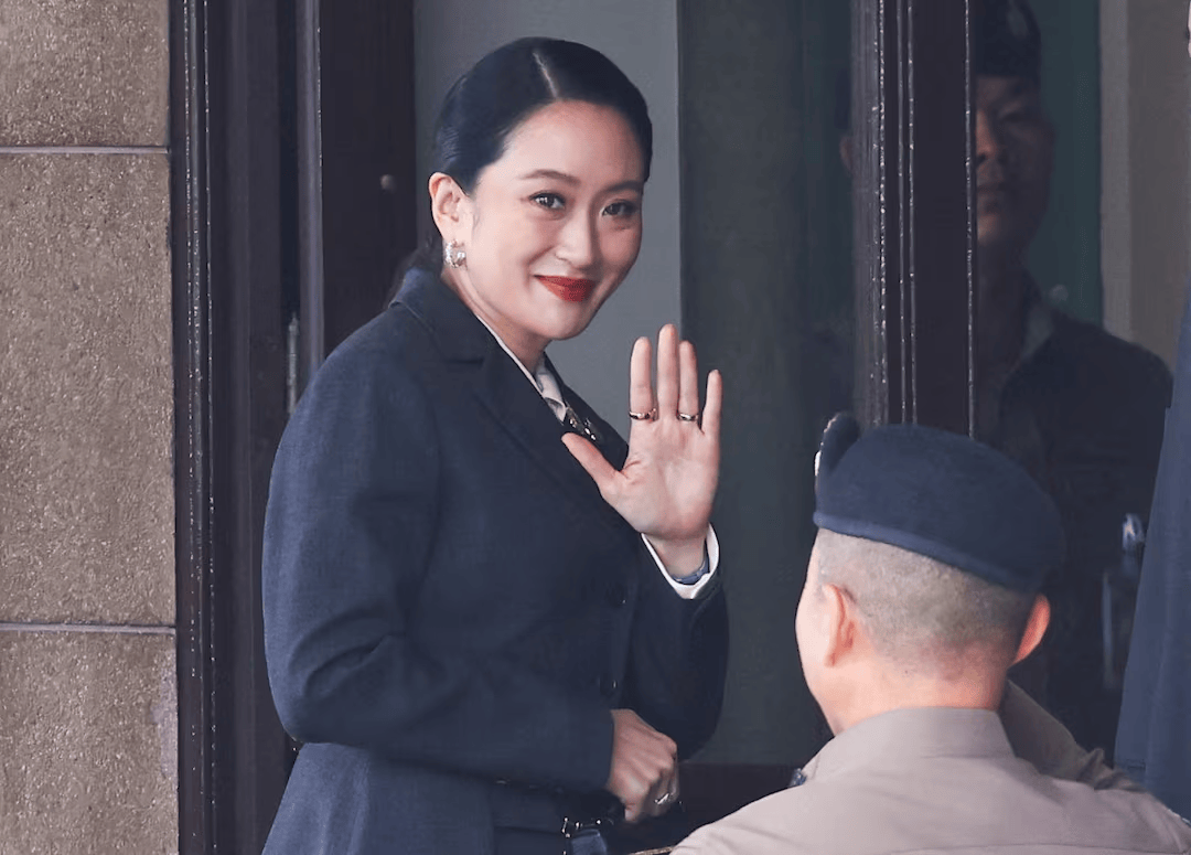 信用網如何申请_泰国总理佩通坦遭解职 信用網如何申请他信家族再下台