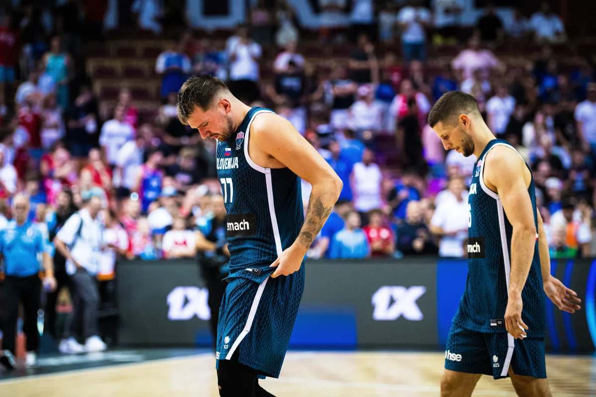 博洛尼亚vs科木_欧洲杯综述：东契奇39+8+9难换一胜 约基奇39分创纪录