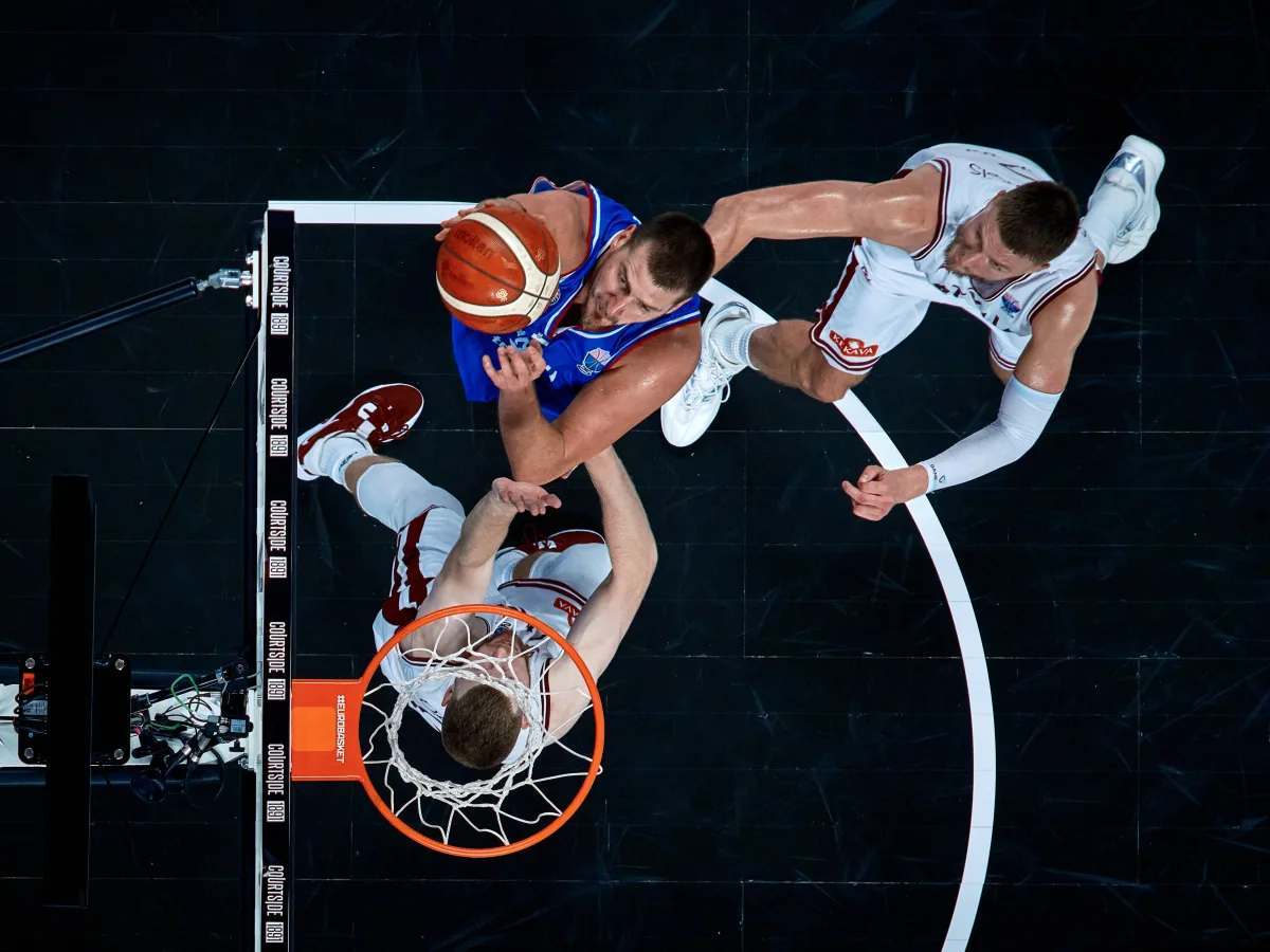 博洛尼亚vs科木_欧洲杯综述：东契奇39+8+9难换一胜 约基奇39分创纪录