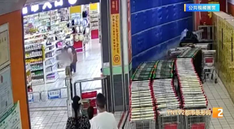 斯崔普费宁魏登vs卡芬堡_不是段子！爸爸带娃玩自己睡着了！一觉醒来斯崔普费宁魏登vs卡芬堡，孩子呢？