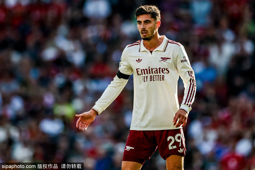 比利时甲组联赛A_索博斯洛伊一脚打出利物浦冠军气质比利时甲组联赛A，阿森纳差的就是那口气