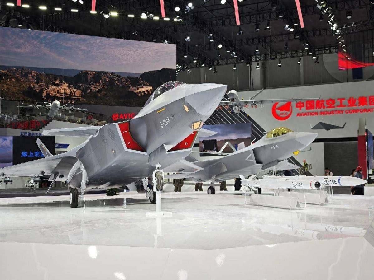 爱尔兰超级联赛_中航重磅官宣：歼-20S性能升级爱尔兰超级联赛，飞行距离再破纪录，国防实力再创新高！