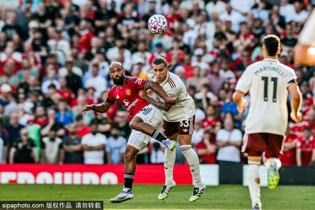 杯哥伦比亚乙组联赛_大马丁转会曼联告吹杯哥伦比亚乙组联赛，国家队自拍心情不错：红魔错失的机遇与未来展望