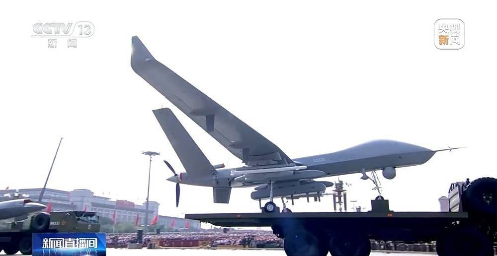 皇冠登1登2登3申请_装备超宽超限、队形设置复杂 10架无人战鹰如何米秒不差精彩亮相?