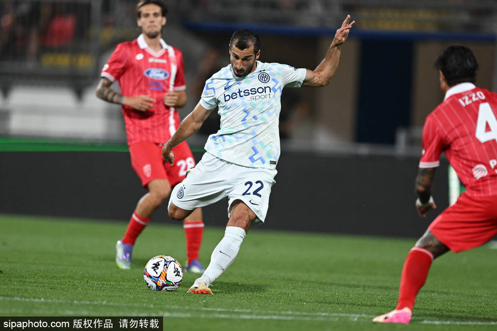 立陶宛U21 vs 乌克兰U21_国际米兰友谊赛：3-1战胜帕多瓦立陶宛U21 vs 乌克兰U21，姆希塔良、奥古斯托、迪乌夫精彩进球背后的战术解析与故事