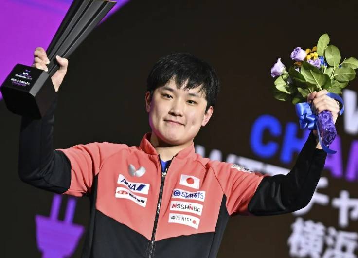 皇冠信用網哪里申请_一轮游！张本智和0比3不敌薛飞皇冠信用網哪里申请，日本男乒全部出局，现场观众大喊“张本智和医疗暂停”