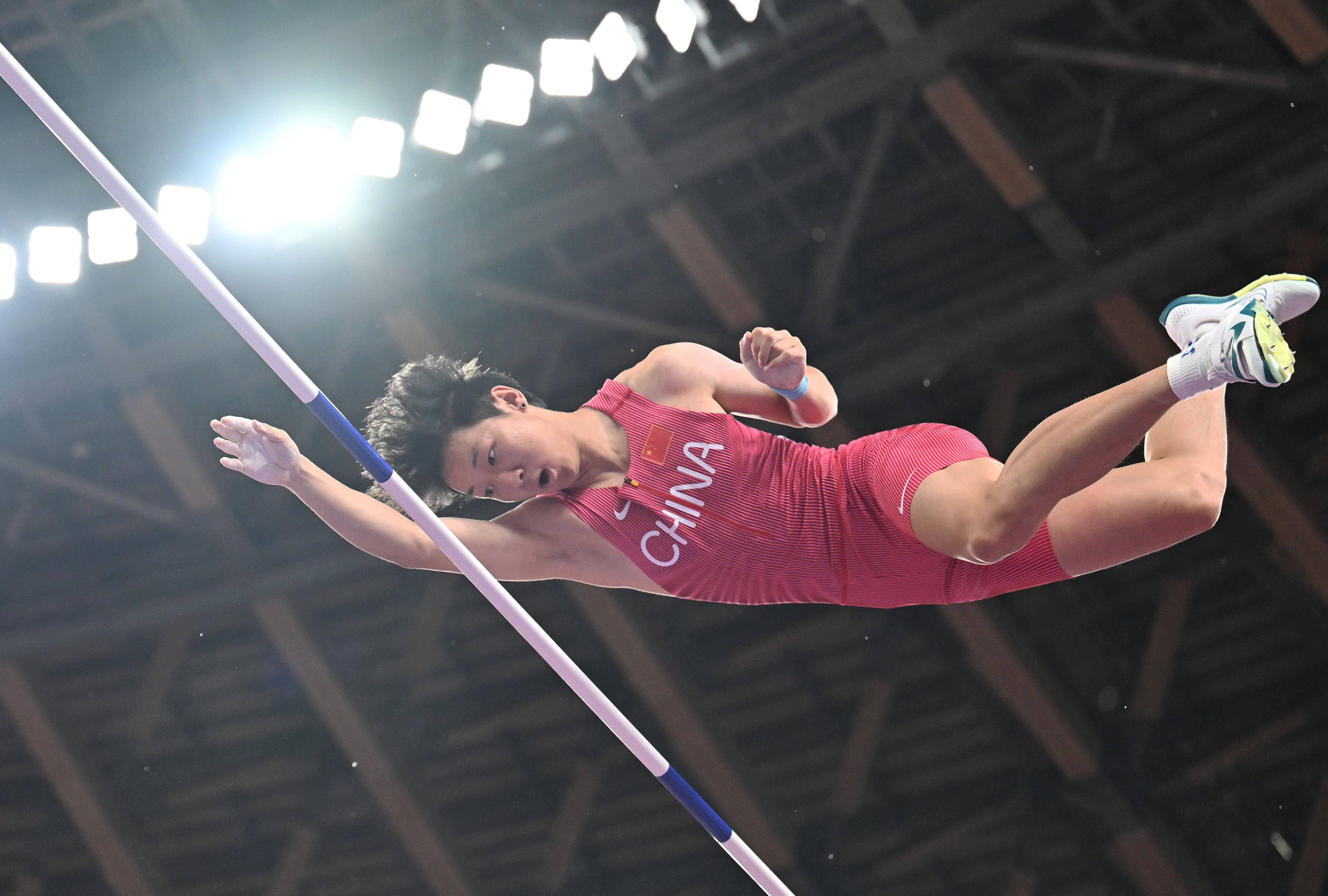 西班牙甲组联赛_（田径世锦赛）男子撑杆跳高资格赛赛况