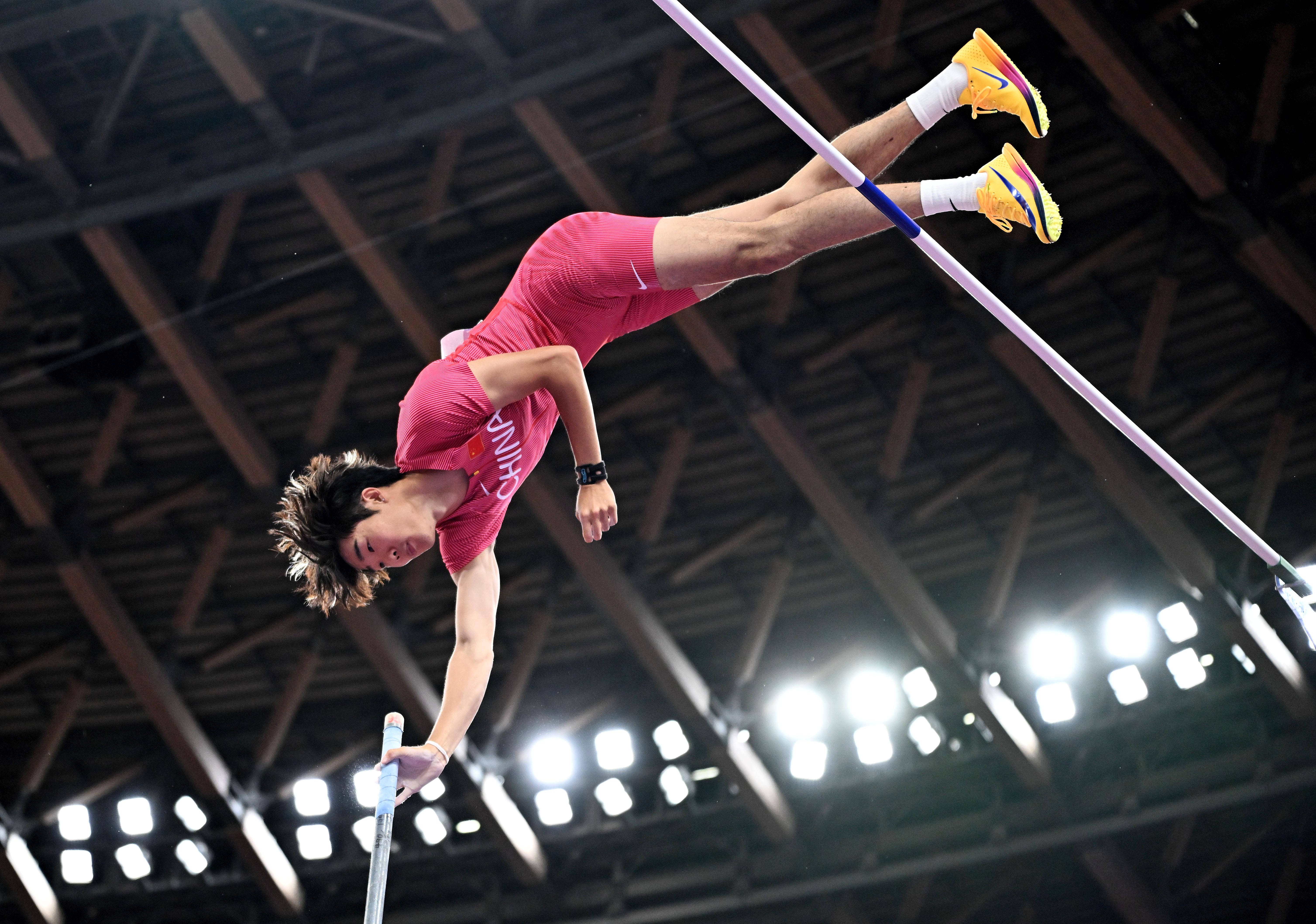西班牙甲组联赛_（田径世锦赛）男子撑杆跳高资格赛赛况