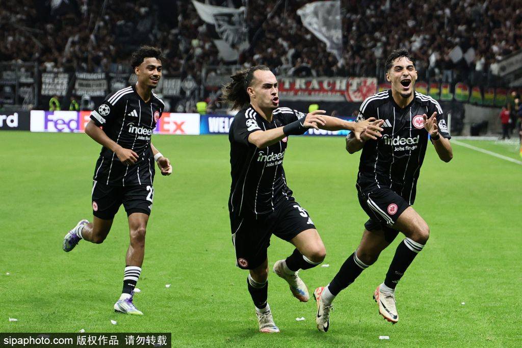 皇冠信用APP下载_上海申花7-0狂胜青岛西海岸：青少年精英联赛U21组第3轮精彩回顾