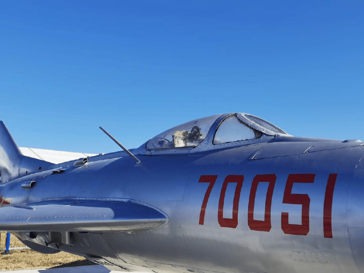 皇冠足球_多图！歼-6无人机首次公开皇冠足球，可作为攻击机