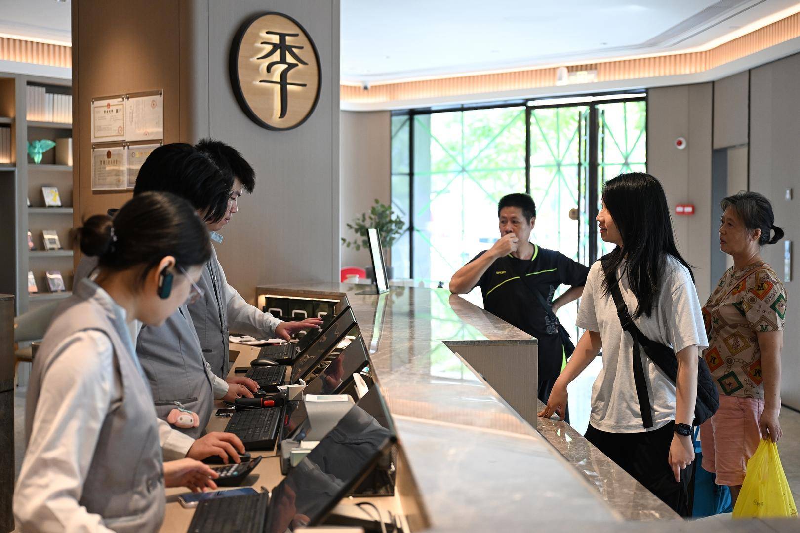 皇冠信用网出租_珠海沿海有高层住户被通知撤离皇冠信用网出租，“住了30年第一次撤离”！多家安置酒店已满房