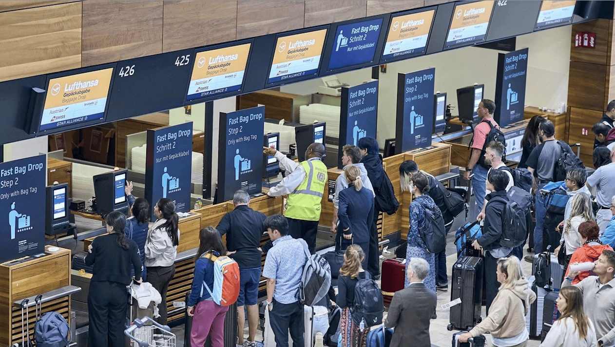 皇冠信用开号_早安!世界丨泽连斯基：乌克兰决定开放武器出口；美国正式公告：征收欧盟汽车15%关税