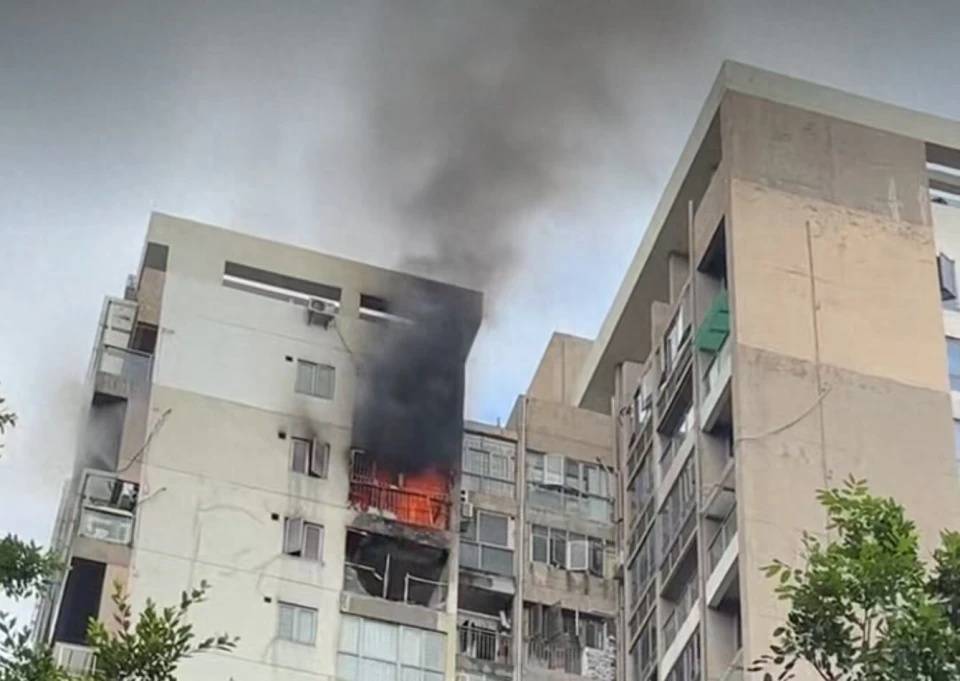 德国甲组联赛_深圳一小区高层住宅发生大火！救出1名被困群众德国甲组联赛，疏散10人