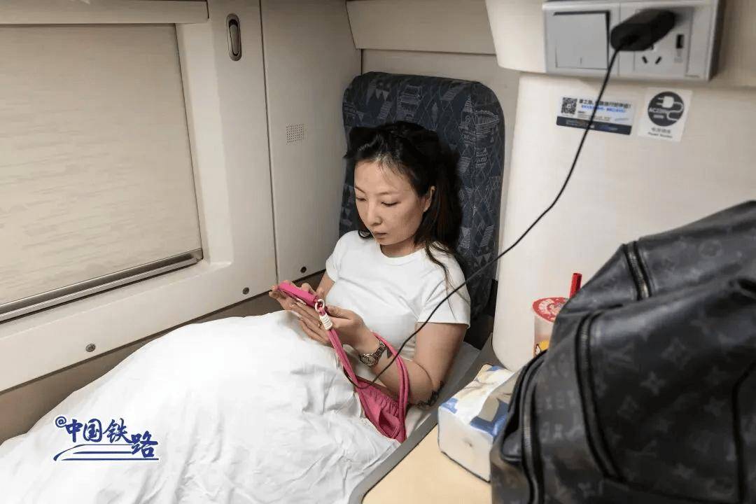 白俄罗斯超级联赛_这趟北京西往返深圳北的列车全是单间白俄罗斯超级联赛，国庆中秋假期加开！