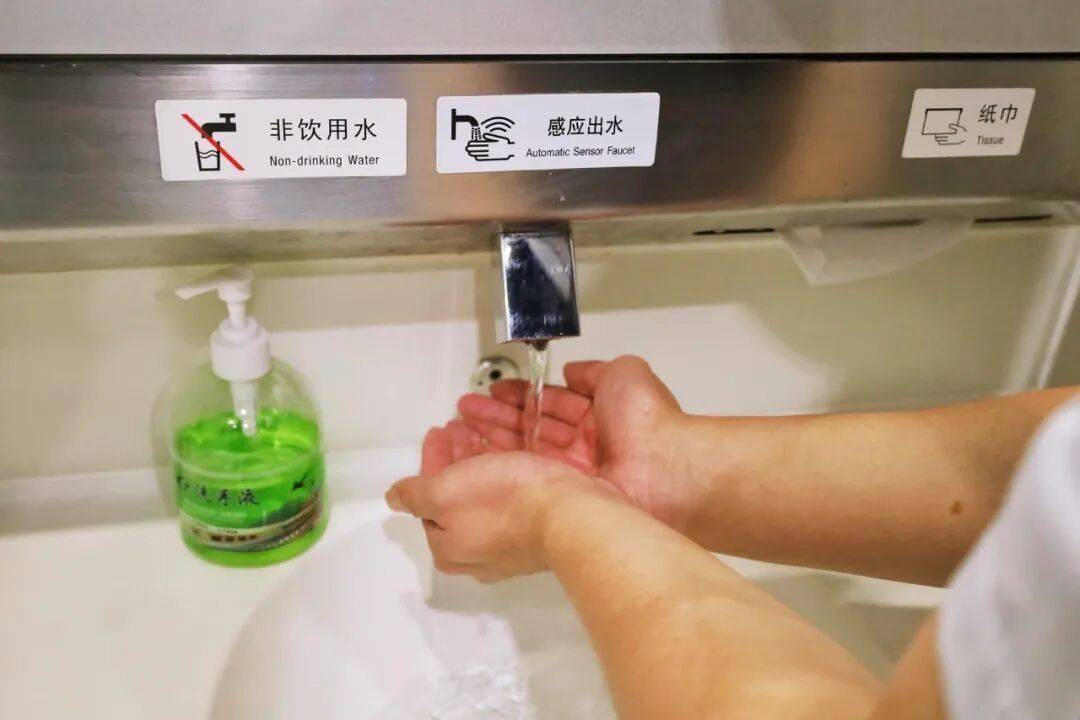 白俄罗斯超级联赛_这趟北京西往返深圳北的列车全是单间白俄罗斯超级联赛，国庆中秋假期加开！