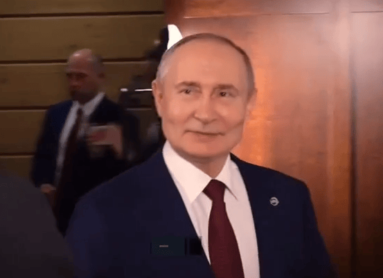 皇冠信用网开户_普京：若美向乌提供“战斧”导弹 将摧毁俄美关系