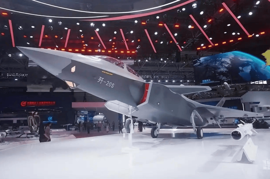 皇冠信用盘哪里申请_中国反复演示歼-20S击落预警机战术皇冠信用盘哪里申请，警告味很浓，美军又落后了?